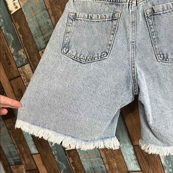 Wild Fable Light Blue Frayed Hem Jean Shorts - Picture 12 of 14